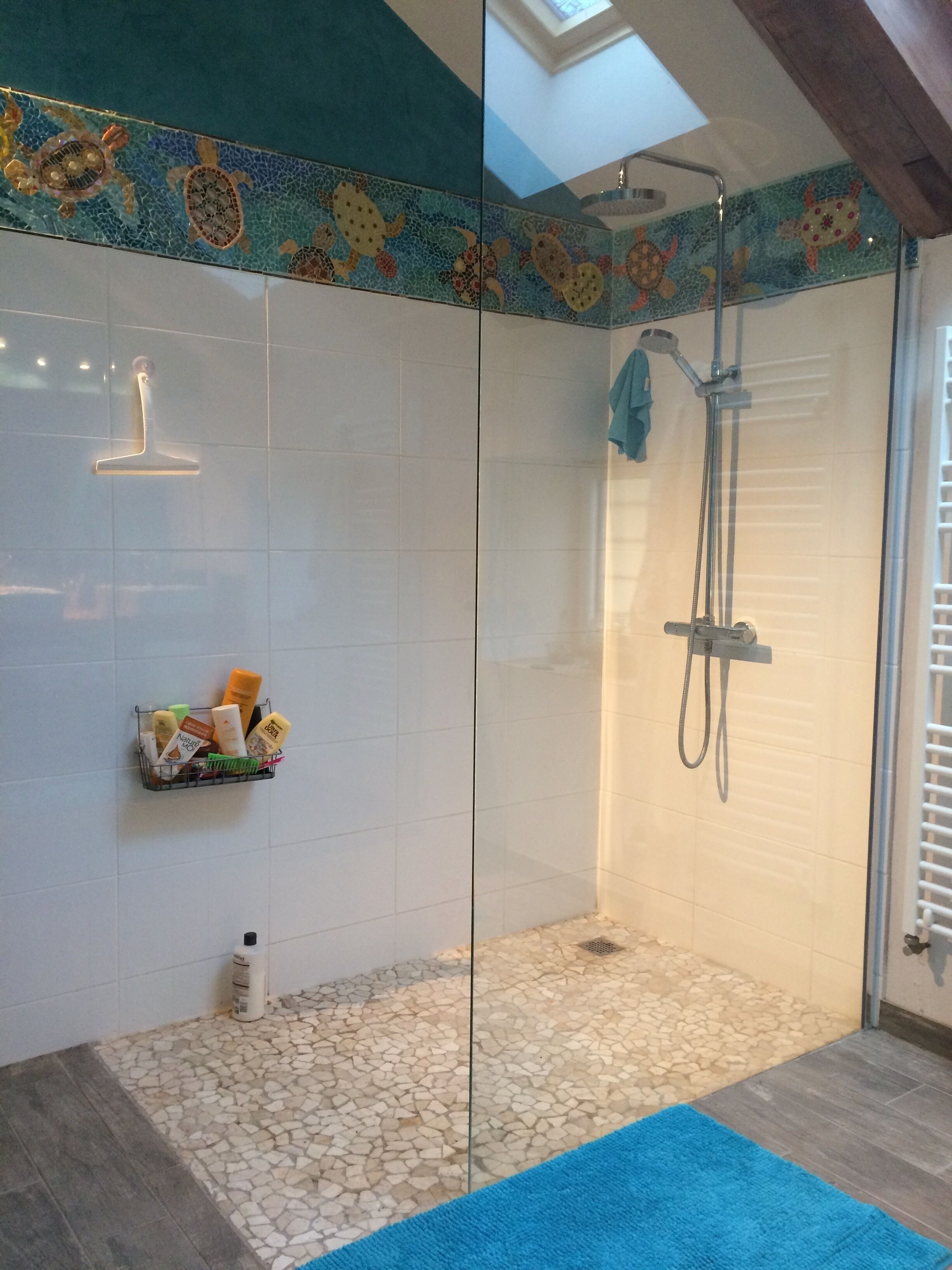 FARM IN THE MIDDLE OF HORSES