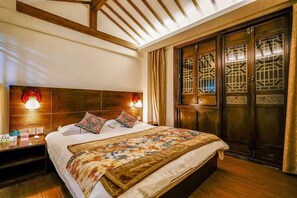 Individually decorated, desk, blackout curtains, soundproofing