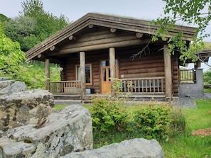 Hiên