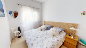 2 habitaciones, tabla de planchar con plancha y wifi gratis 
