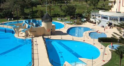 Ein schönes Studio apt mit Blick auf Pools 'Minerva. Jupiter @ Bonanza-Platz "