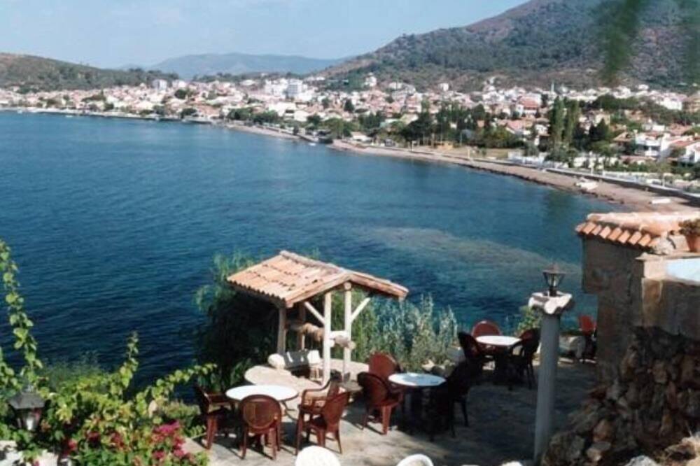 Izmir: house \/ villa - OZDERE