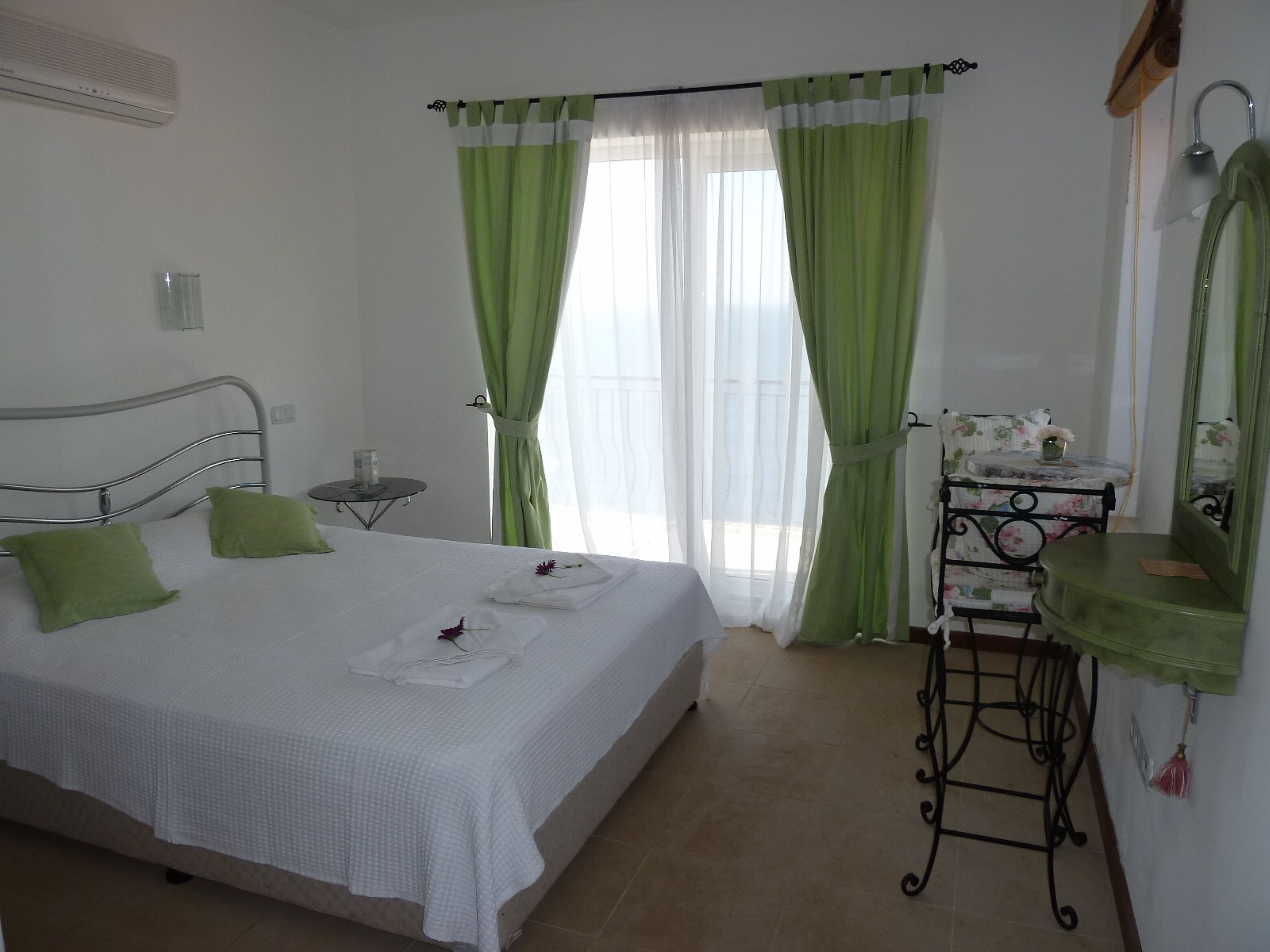 Sundown Villa: 4 Bedroom  Villa With Private Pool; sea view