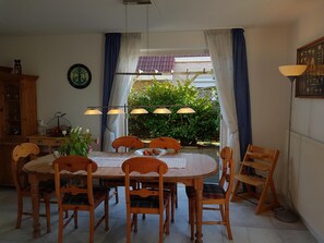 Dining - Comfortable holiday house 6 people directly behind the dike Pet allowed WiFi (Breskens)