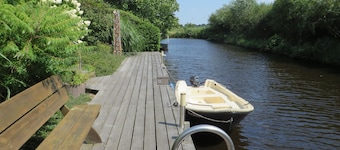 House by the lake, swimming, fishing, boat, sauna, pet, WLAN.