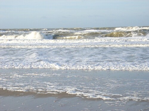 Cozy apartment by the sea, w/ parquet w/ a south-facing balcony & indoor pool