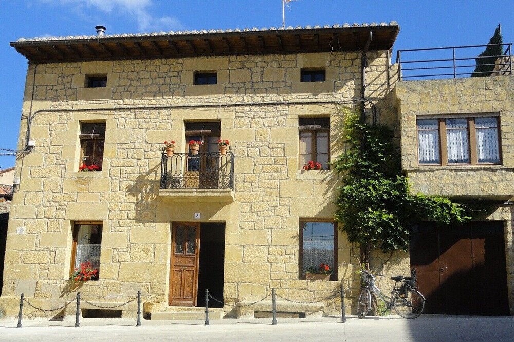Ground floor apartment in mansion in the Rioja