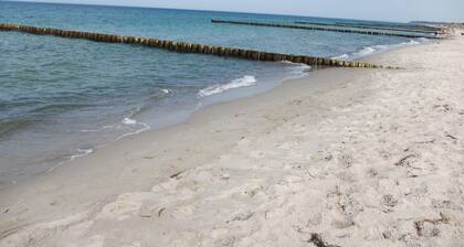 Only 250 m to the beach - 3 rooms.Apartment with 2 balconies