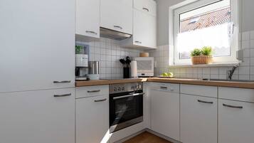 Køleskab, mikrobølgeovn, ovn, opvaskemaskine