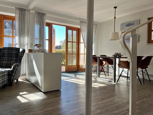 Dream location Mönchgut, Rügen, thatched vacation home surrounded by the sea