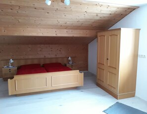 2 dormitorios, cuna de viaje, wifi y ropa de cama