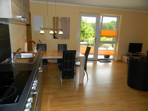 Fridge, oven, stovetop, dishwasher - Your vacation home on the Müritz (Röbel/Müritz)
