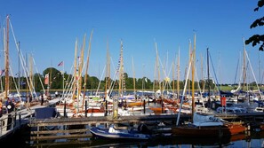 Unclassified image, 3 of 33, button