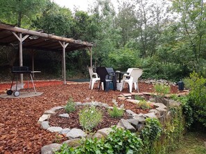 Outdoor dining - Terrace, large kitchen, WLAN, high quality equipped! Garden 2 min from the house (Berlou)