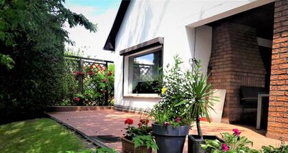 Ferienhaus Hahn, NĂ€he GĂ€rten der Welt, Pool, Kamin, Klima, Magenta/Netflix/RTL+