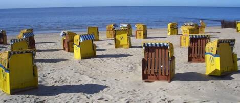 Una spiaggia nelle vicinanze