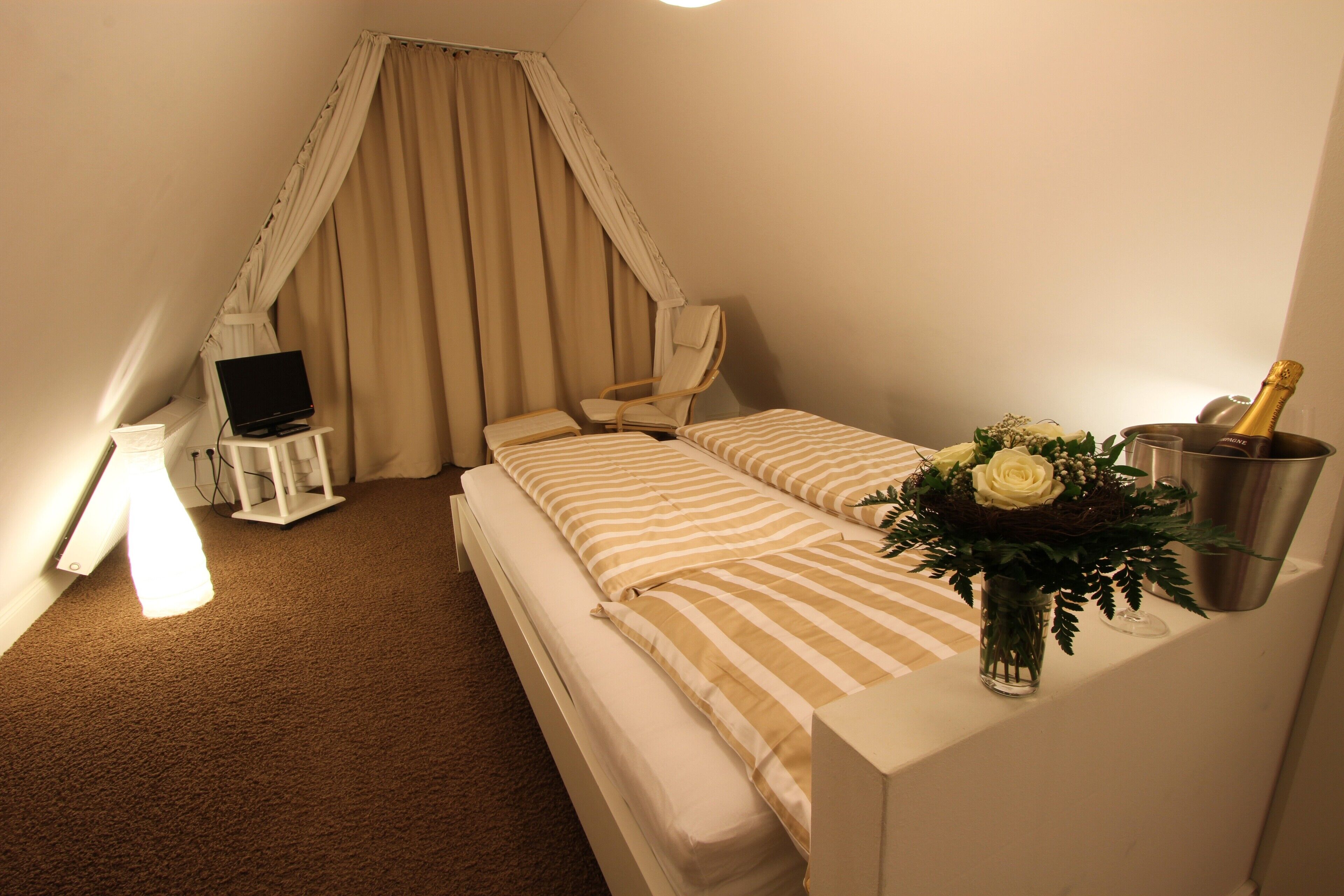 Comfortable and modern furnished townhouse in downtown Husum's