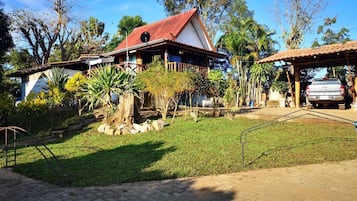 Family Bungalow for 4 People with Fan  | Terrace/patio