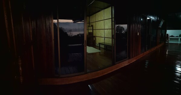 Family Bungalow for 6 People with Air Condition | 折叠床/加床（额外收费）、免费 WiFi