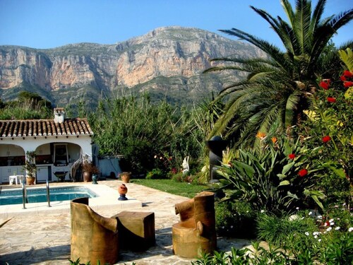 Chalet Montgo – Guest house of a Finca