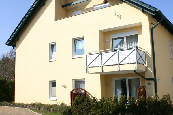 Sonnige Ferienwohnung - Außenansicht