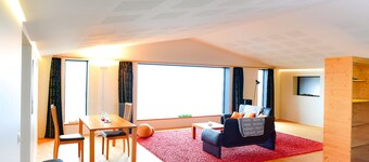 フィヨルドのすばらしい景色を望むロフトハウス