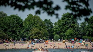 In Strandnähe, Liegestühle