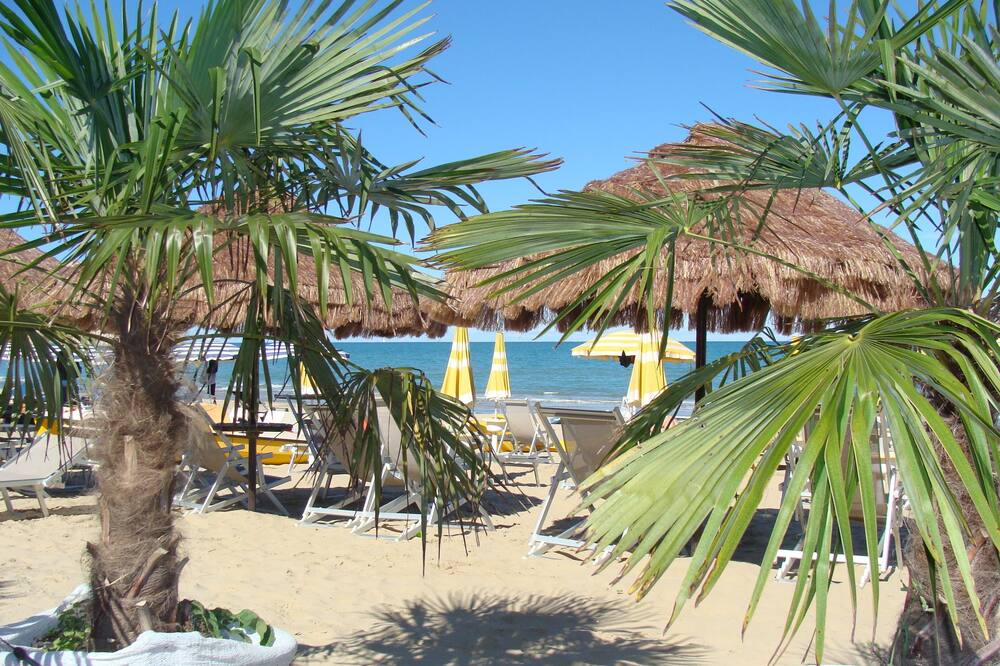 The perfect place for a mountain and beach vacation!