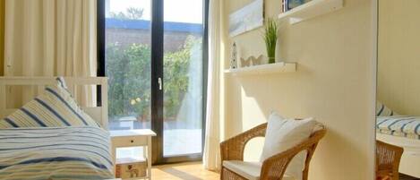 3 bedrooms, iron/ironing board, free WiFi