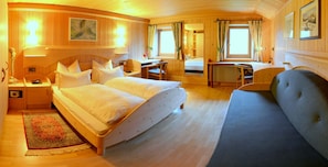 2 chambres, coffres-forts dans les chambres, fer et planche Ă repasser
