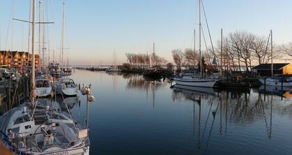 Apartment "Schwalbennest" in the house at the pond in Todendorf on Fehmarn, dog-friendly