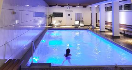 Zentral gelegene moderne Wohnung mit Schwimmbad und Sauna NEU digitale Jokercard