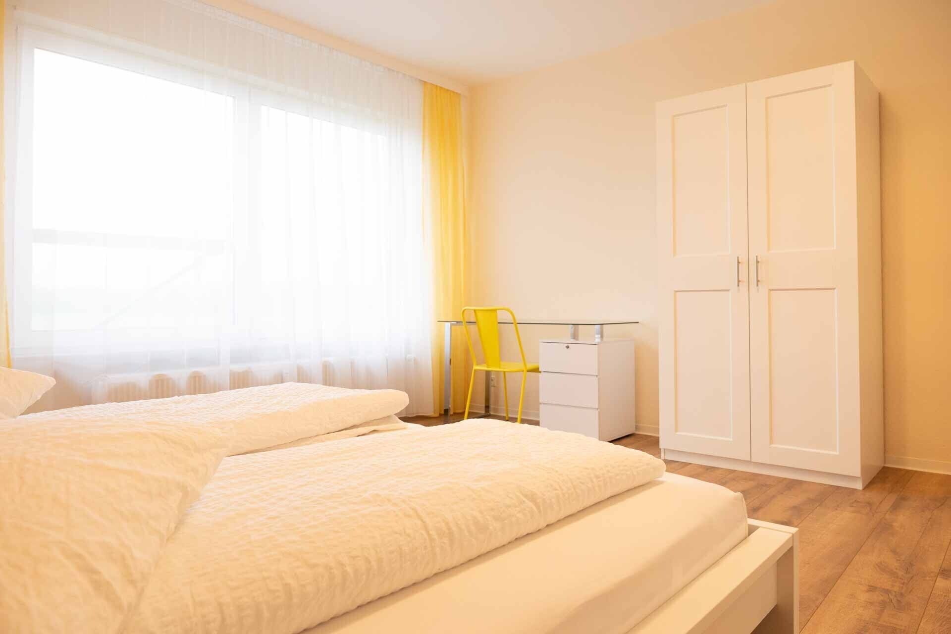 3 bedrooms, desk, iron/ironing board, free WiFi