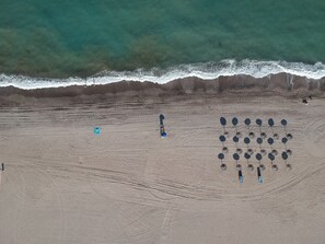 In Strandnähe, Liegestühle