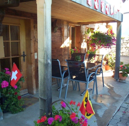 family-friendly apartment near Spiez and Interlaken, max. 4 persons