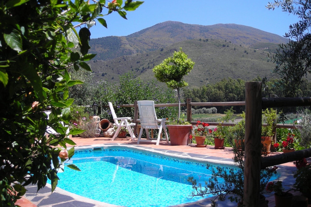 Studio cottage with private pool situated in small hamlet