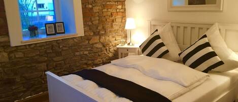 5 habitaciones, tabla de planchar con plancha y wifi gratis