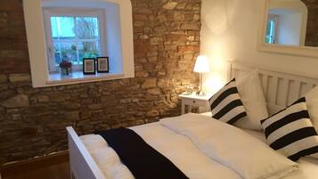 5 Schlafzimmer, Bügeleisen/Bügelbrett, kostenloses WLAN, Bettwäsche