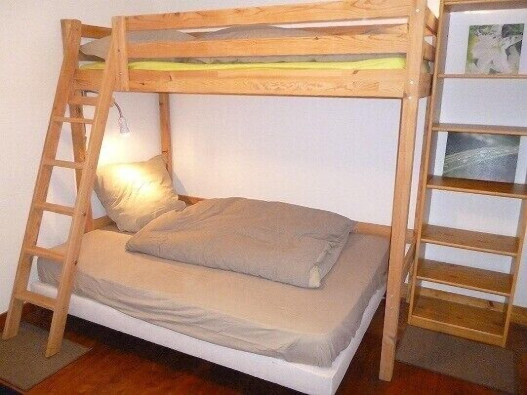 2 Schlafzimmer, Schreibtisch, Bügeleisen/Bügelbrett, Bettwäsche