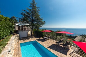 Outdoor pool - Villa Capra Verde - private pool, oasis of peace, 150 m as the crow flies to the sea, Opatija  (Icici)