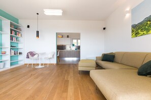 Televisión, tenis de mesa y libros 