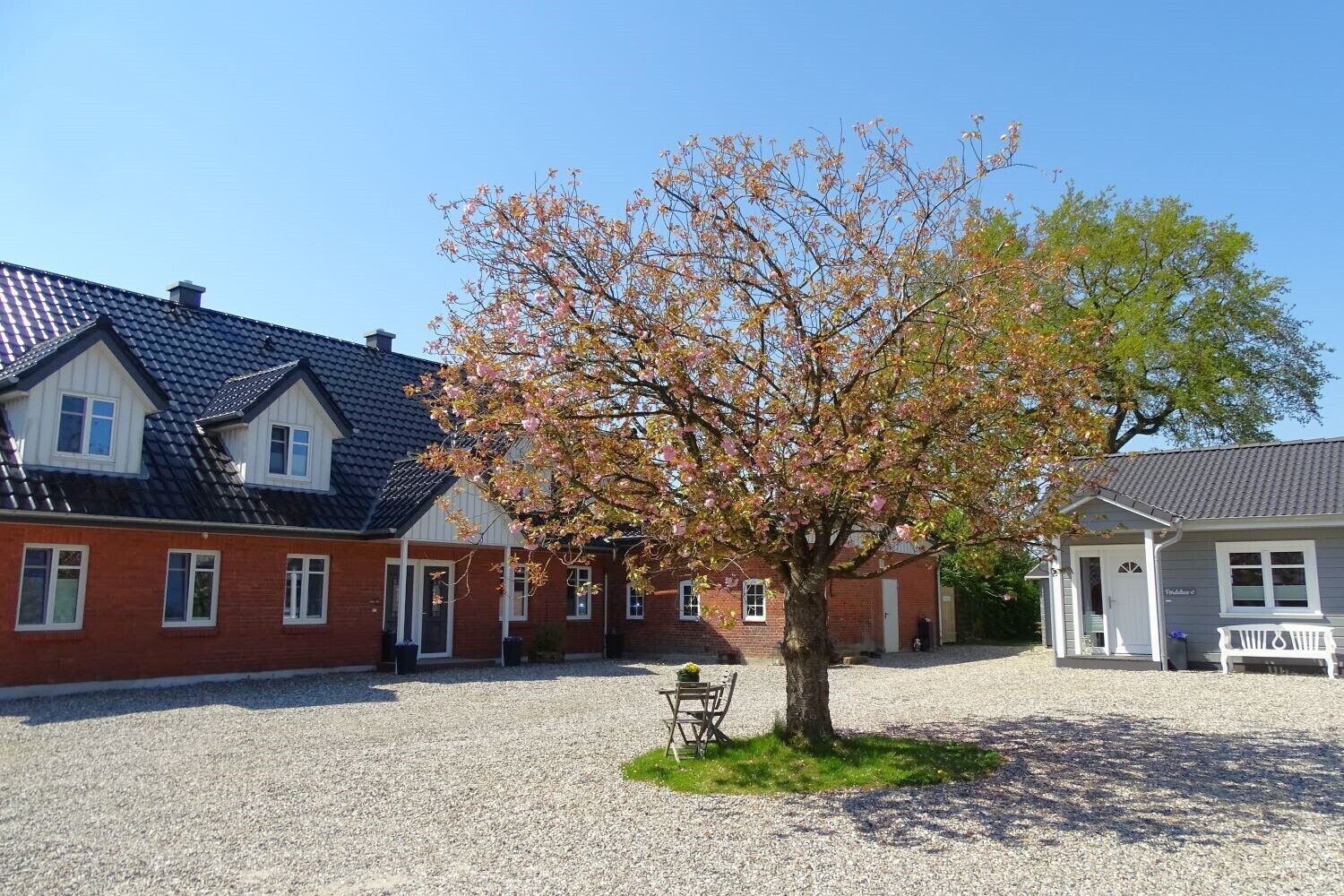 Landhaus Scholz - FeWo Buttjerhus with garden, 5 km to the beach
