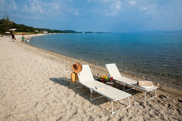 Beach nearby, sun-loungers
