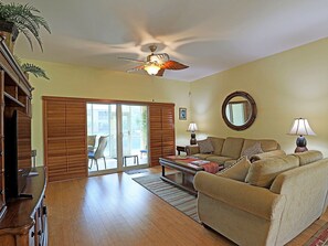 Smart TV, Netflix, DVD player, books