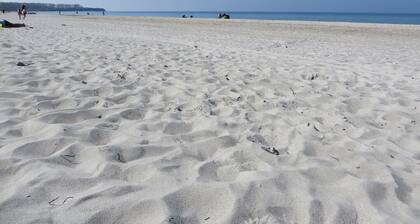 Apartamento confortable para niños, cerca de la playa, vista al mar