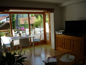 Interior - Nice, lovingly completely renovated apartment right below the Karwendel. (Mittenwald)