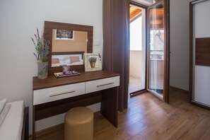 3 soverom, safe på rommet, strykejern/-brett og wi-fi