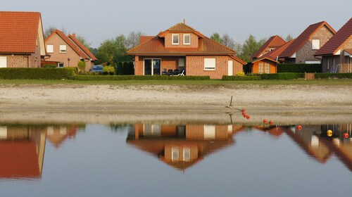 Holiday house right on the lake