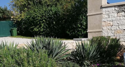 Beautiful villa with swimming pool, grill, WIfi, free WiFi