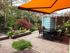 Outdoor dining - Your holiday home in the countryside **** (Diez)